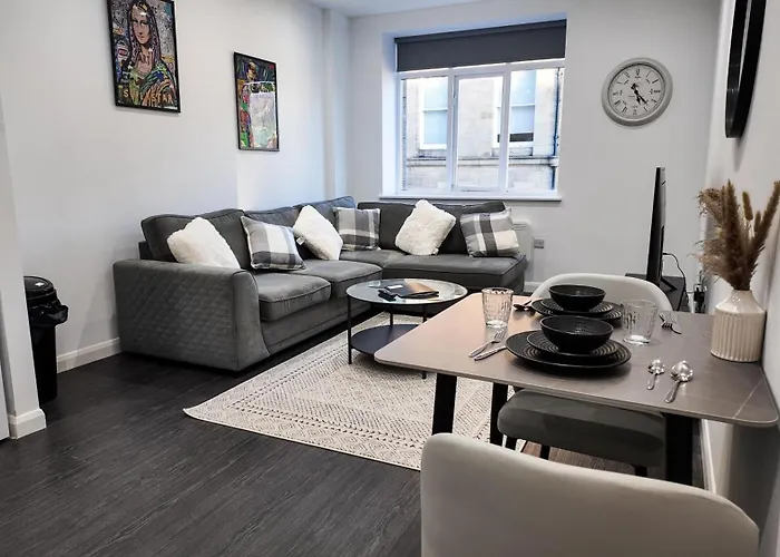 Apartment Spectrum House