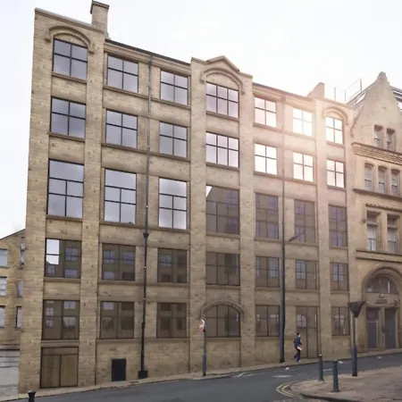 Spectrum House * Bradford (West Yorkshire)